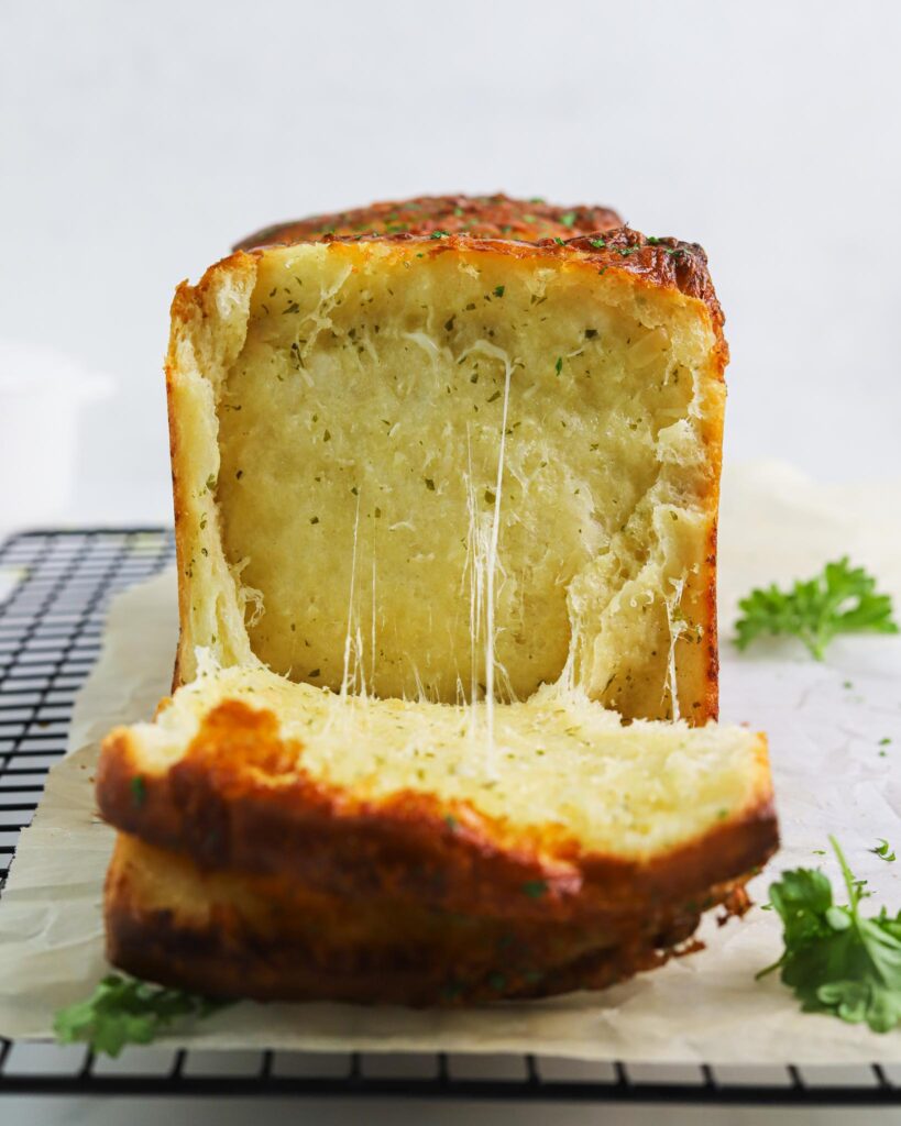 cheesy pull-apart garlic bread